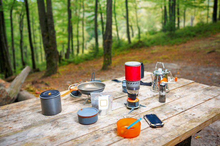 camping-checklist-equipment-food-essentials-camp-kitchen